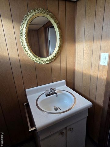 5274 Nottingham Road, Detroit, MI 48224