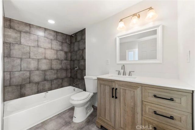 2060 E Cienega, Covina, CA 91724