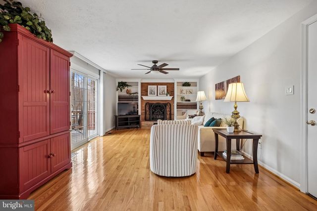 15418 BEACHVIEW DR, Dumfries, VA 22025