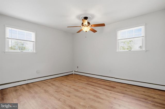 157 BLUE JAY RD, Chalfont, PA 18914