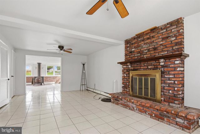 157 BLUE JAY RD, Chalfont, PA 18914