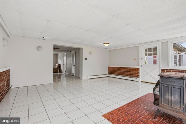 157 BLUE JAY RD, Chalfont, PA 18914