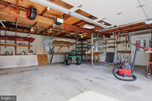 157 BLUE JAY RD, Chalfont, PA 18914