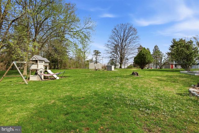 157 BLUE JAY RD, Chalfont, PA 18914