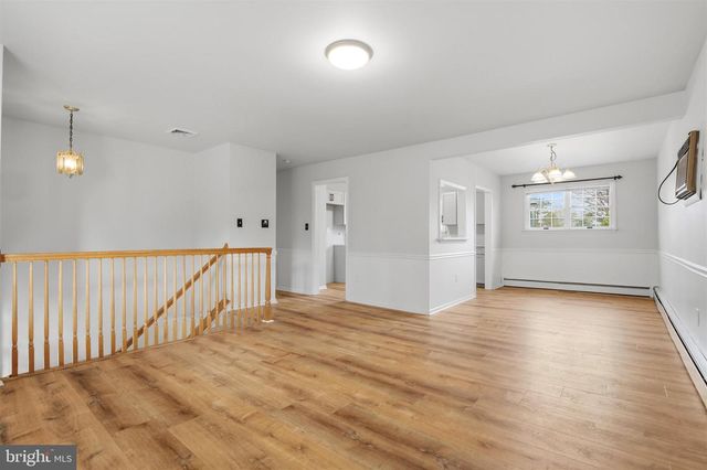 157 BLUE JAY RD, Chalfont, PA 18914