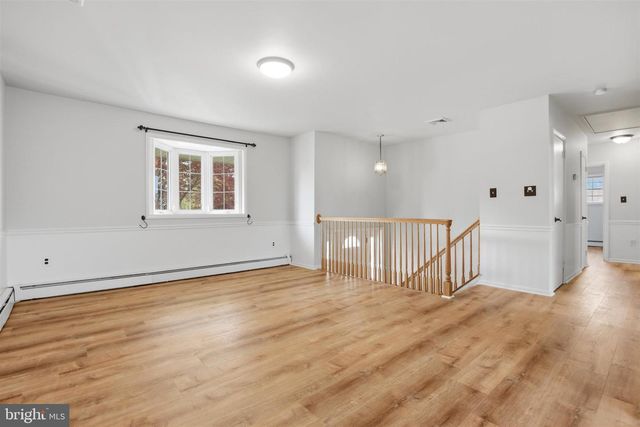 157 BLUE JAY RD, Chalfont, PA 18914