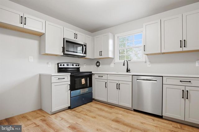 157 BLUE JAY RD, Chalfont, PA 18914