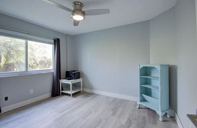 6698 10th Avenue N 109, Lake Worth, FL 33467