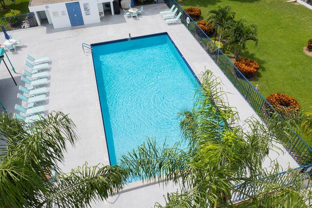 6698 10th Avenue N 109, Lake Worth, FL 33467