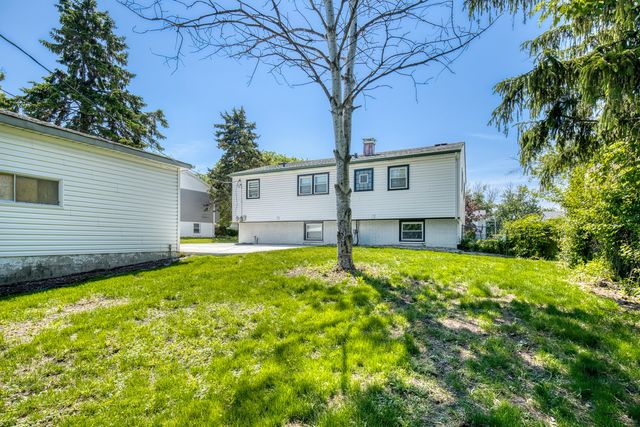 8920 Fairway Drive, Orland Park, IL 60462