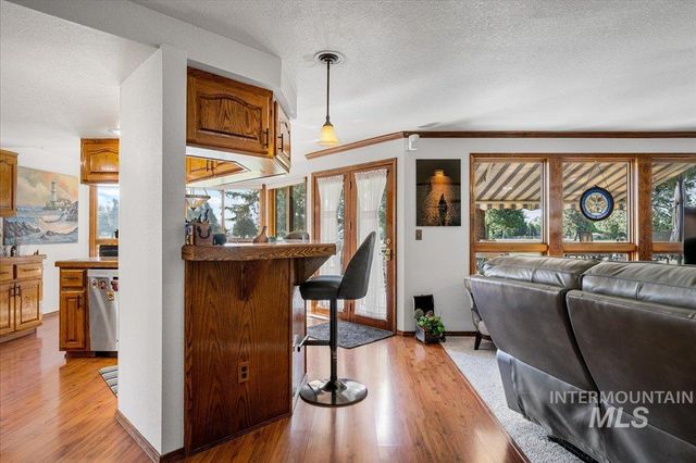 704 N Nicklaus Ln, Eagle, ID 83616