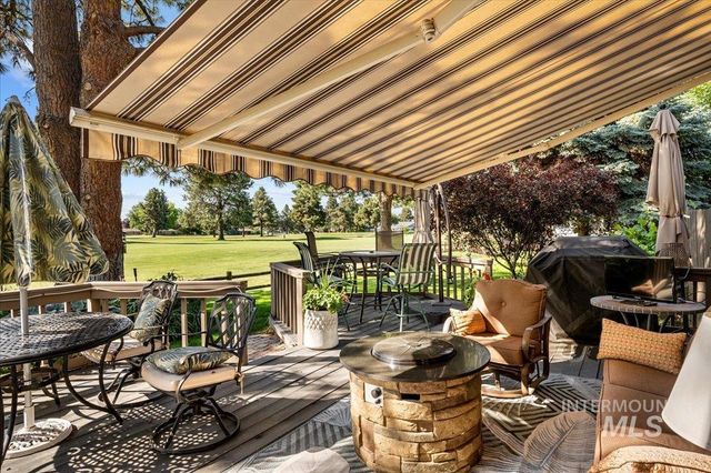 704 N Nicklaus Ln, Eagle, ID 83616