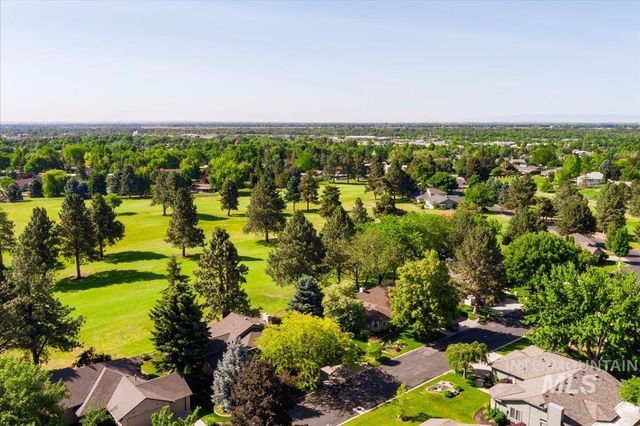 704 N Nicklaus Ln, Eagle, ID 83616