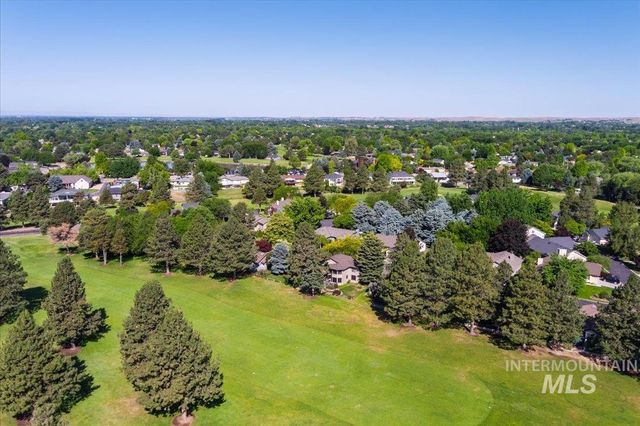 704 N Nicklaus Ln, Eagle, ID 83616