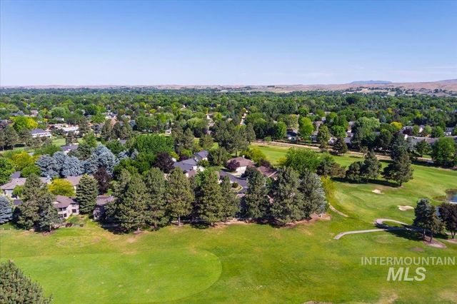 704 N Nicklaus Ln, Eagle, ID 83616