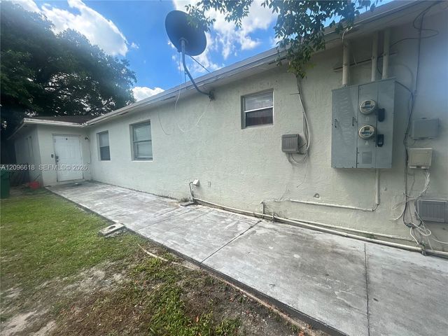 2800 NW 48th Street, Miami, FL 33142