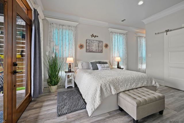 10082 Swanson Rd, Port Allen, LA 70767