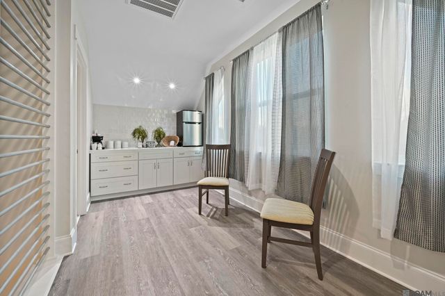 10082 Swanson Rd, Port Allen, LA 70767