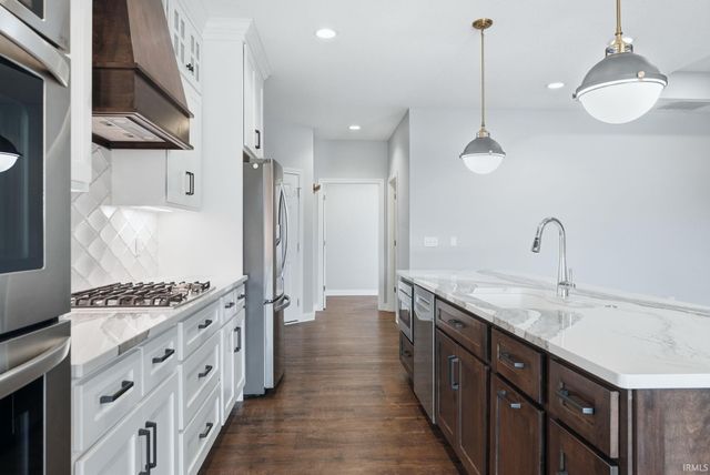 2877 Leon Cove, Fort Wayne, IN 46845