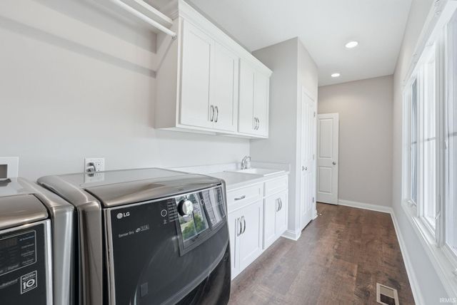 2877 Leon Cove, Fort Wayne, IN 46845