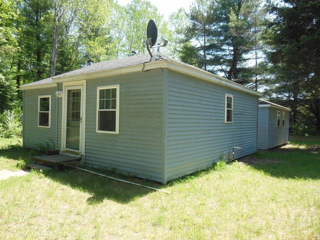 8870 E Townline Lake Road, Harrison, MI 48625
