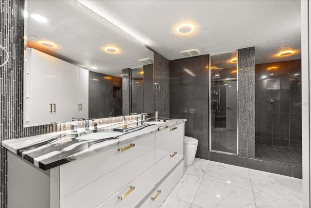 530 E CENTRAL BOULEVARD 1901, Orlando, FL 32801