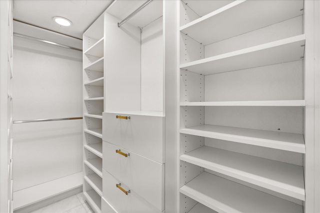 530 E CENTRAL BOULEVARD 1901, Orlando, FL 32801