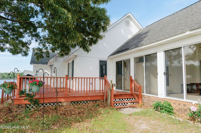 674 Brooks Road, Bath, NC 27808