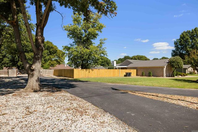 1406 Lester Lane, Trumann, AR 72472