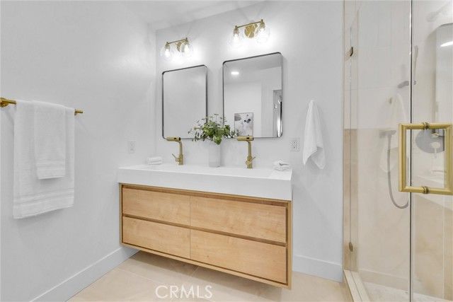 9132 Dickens, Westminster, CA 92683