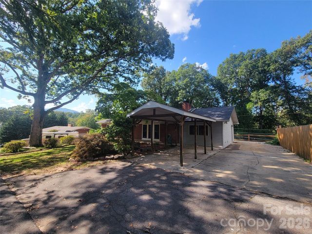 67 Fairlane Drive, Waynesville, NC 28786