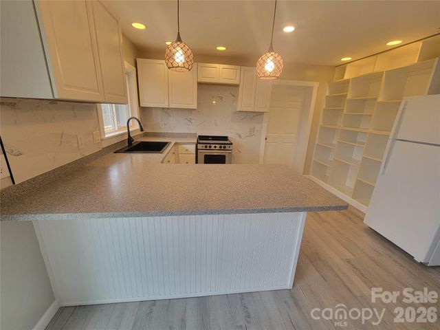 67 Fairlane Drive, Waynesville, NC 28786