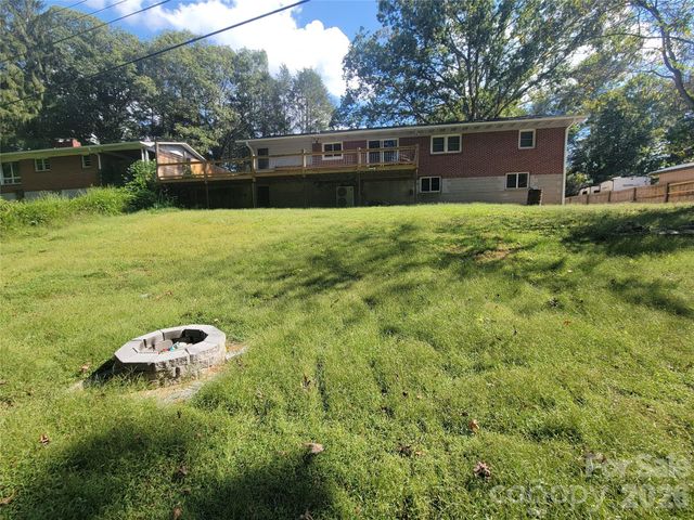 67 Fairlane Drive, Waynesville, NC 28786