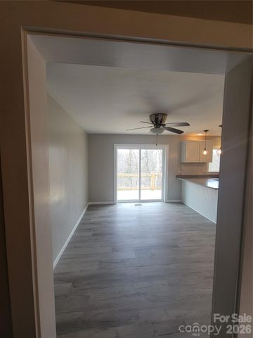67 Fairlane Drive, Waynesville, NC 28786