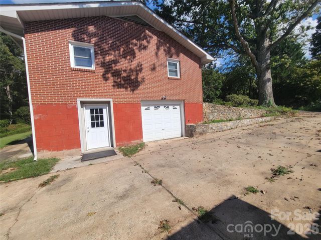 67 Fairlane Drive, Waynesville, NC 28786