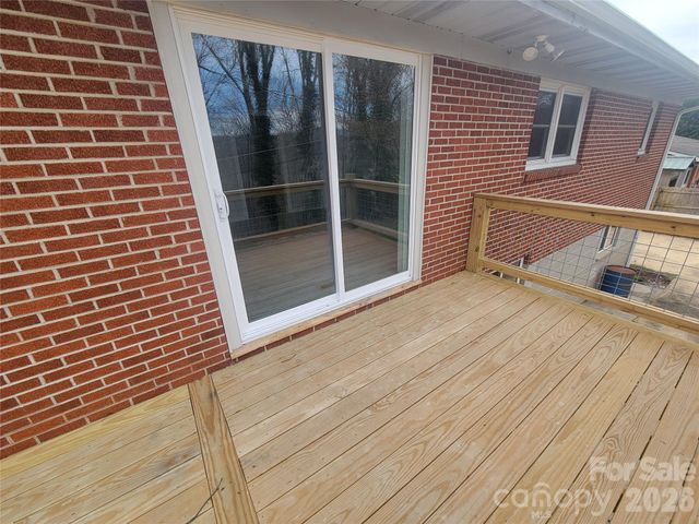 67 Fairlane Drive, Waynesville, NC 28786