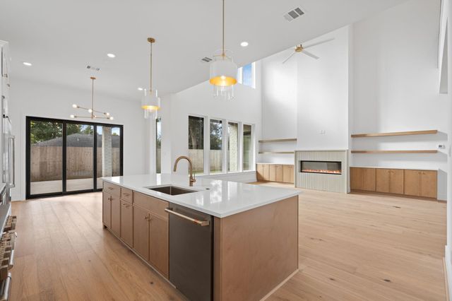 8021 Turquoise Lane, Houston, TX 77055