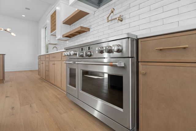 8021 Turquoise Lane, Houston, TX 77055