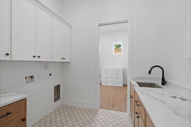 8021 Turquoise Lane, Houston, TX 77055