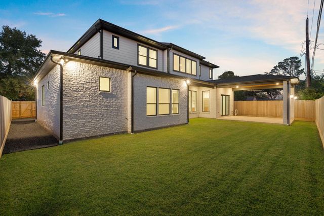 8021 Turquoise Lane, Houston, TX 77055