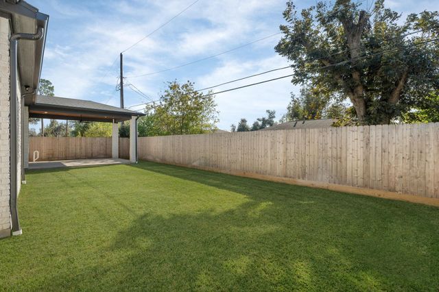 8021 Turquoise Lane, Houston, TX 77055