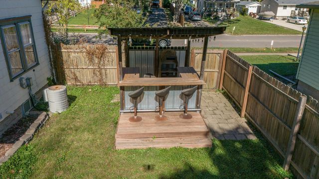 625 7th Street W, Hastings, MN 55033