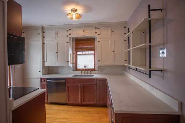 625 7th Street W, Hastings, MN 55033