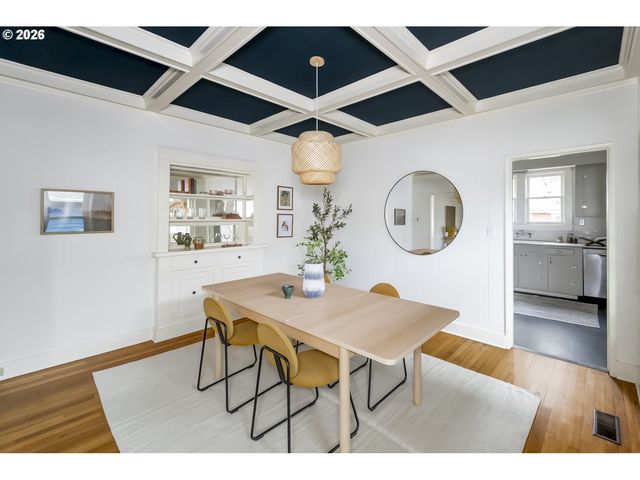 1235 Se REYNOLDS St, Portland, OR 97202