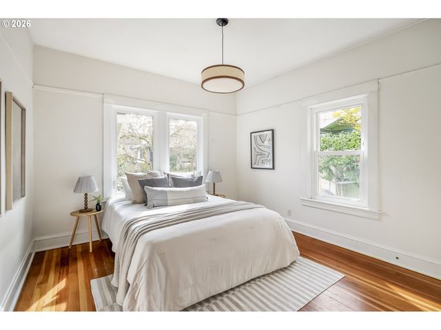 1235 Se REYNOLDS St, Portland, OR 97202