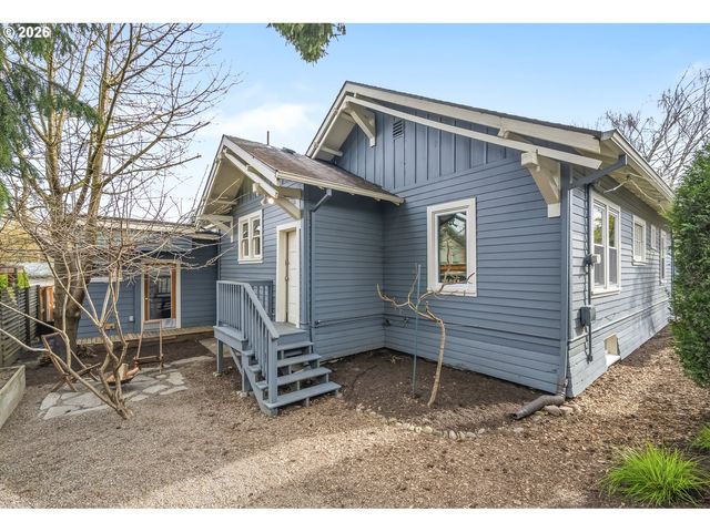 1235 Se REYNOLDS St, Portland, OR 97202