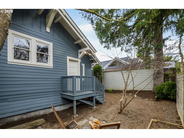 1235 Se REYNOLDS St, Portland, OR 97202