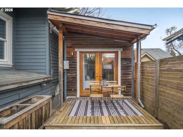 1235 Se REYNOLDS St, Portland, OR 97202