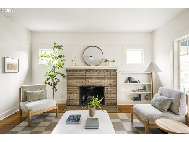 1235 Se REYNOLDS St, Portland, OR 97202