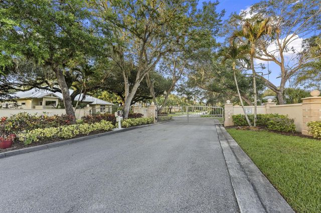 3663 SE Forecastle Court, Stuart, FL 34997